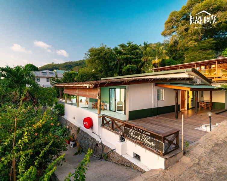 Beach House Lanscape Photos (59)